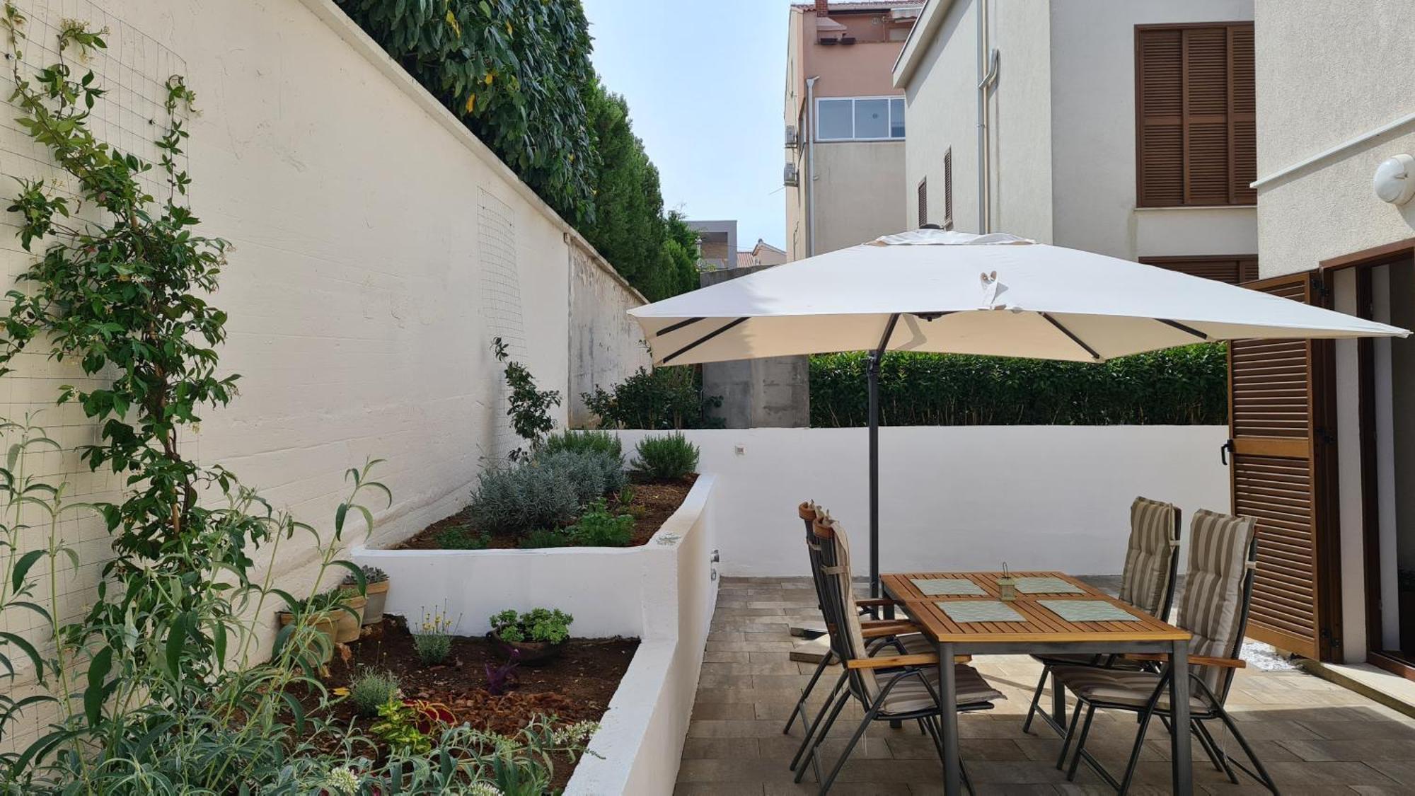 Apartment Garden
